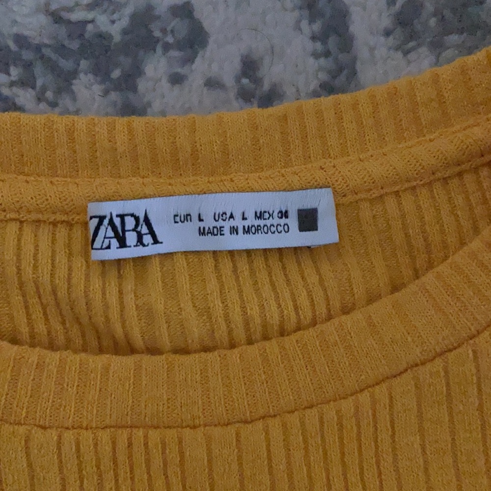 Zara Yellow Ruffled Shoulder Top - Picture 2 of 5